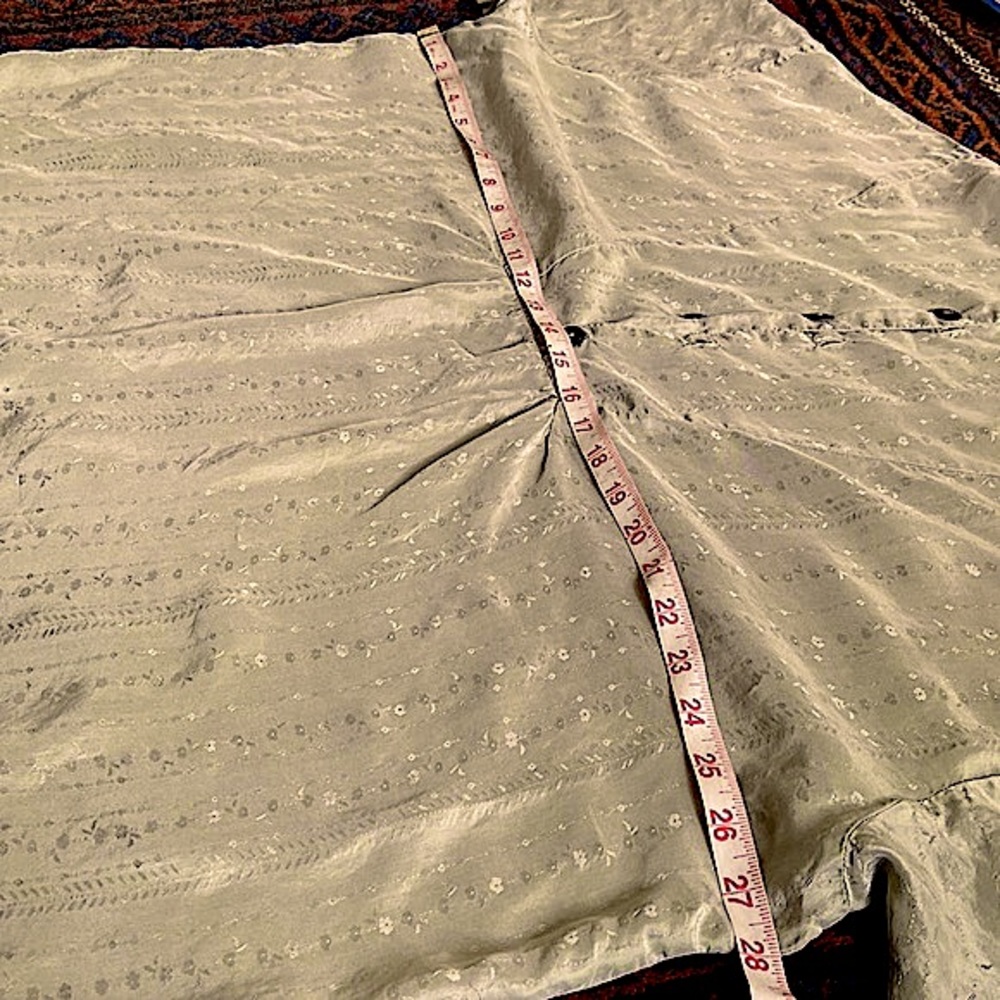 J. Morgan Puett and Shack, Inc.   Billowing, oversized silk over-shirt - Picture 9 of 12